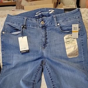 Seven7 Tummyless Plus size 16W